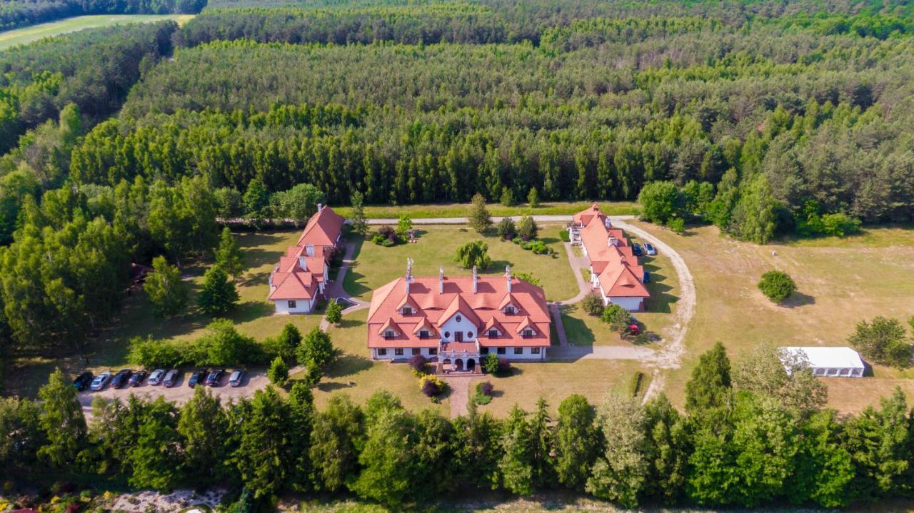 Vila Dom Nasutow Niemce Exteriér fotografie